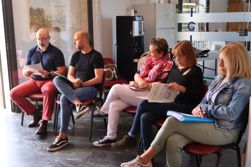 Los trabajadores del Hospital de Dénia anuncian un verano todavía “más duro” que el anterior por la falta de personal y ante la fuga de profesionales Los trabajadores del Hospital de Dénia anuncian un verano todavía “más duro” que el anterior por la falta de personal y ante la fuga de profesionales