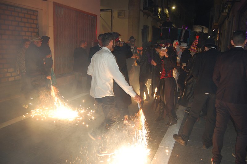 La pinyata clausura multitudinàriament la trilogia d’un carnestoltes pegolí que recupera el seu esperit La pinyata clausura multitudinàriament la trilogia d’un carnestoltes pegolí que recupera el seu esperit