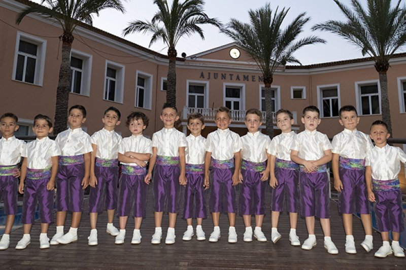 El Verger: Els festers i festeres 2017 són investits amb pop, rock, coreografies i animació El Verger: Els festers i festeres 2017 són investits amb pop, rock, coreografies i animació