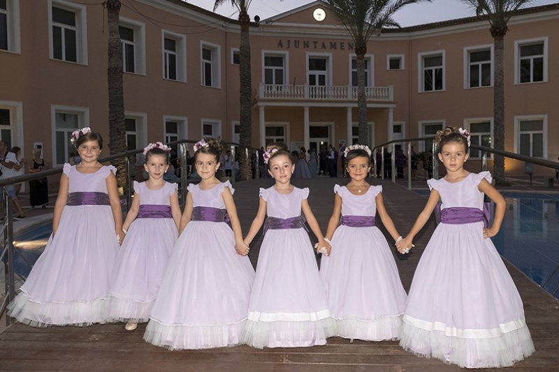 El Verger: Els festers i festeres 2017 són investits amb pop, rock, coreografies i animació El Verger: Els festers i festeres 2017 són investits amb pop, rock, coreografies i animació