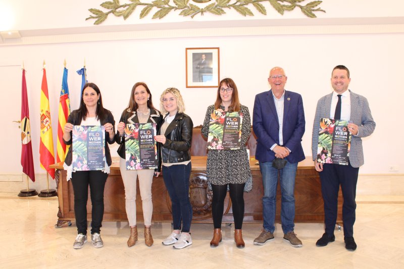 Flower Mother, un festival para dinamizar el comercio en el Día de la Madre en Dénia Flower Mother, un festival para dinamizar el comercio en el Día de la Madre en Dénia