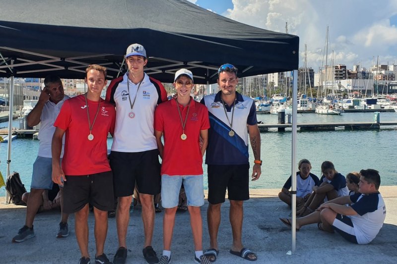 Los palistas Dimitrov y Gil, del RCN Dénia, campeones autonómicos Los palistas Dimitrov y Gil, del RCN Dénia, campeones autonómicos