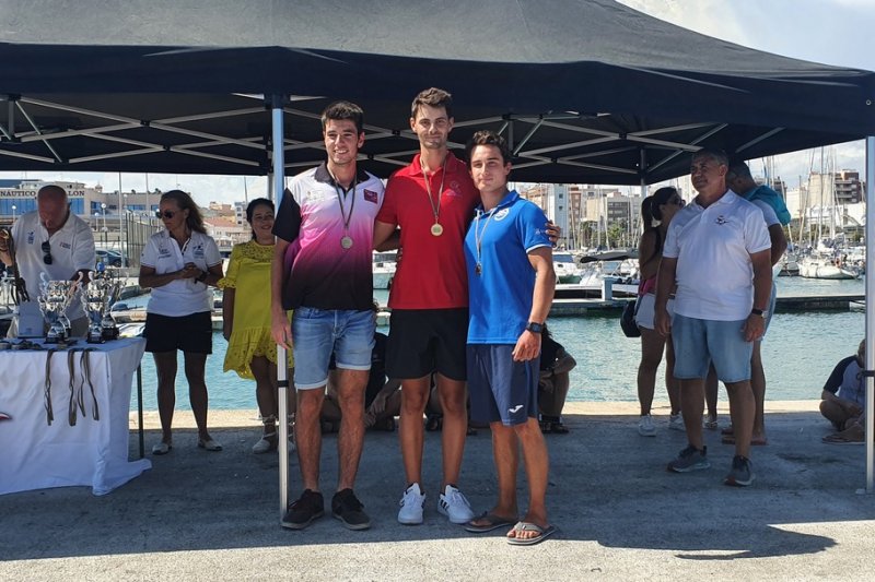 Los palistas Dimitrov y Gil, del RCN Dénia, campeones autonómicos Los palistas Dimitrov y Gil, del RCN Dénia, campeones autonómicos