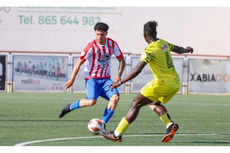 Lliga Comunitat: Mucho triunfo y poco premio para el Jávea que gana a un rival directo, mientras que el Calpe y el Dénia pierden Lliga Comunitat: Mucho triunfo y poco premio para el Jávea que gana a un rival directo, mientras que el Calpe y el Dénia pierden