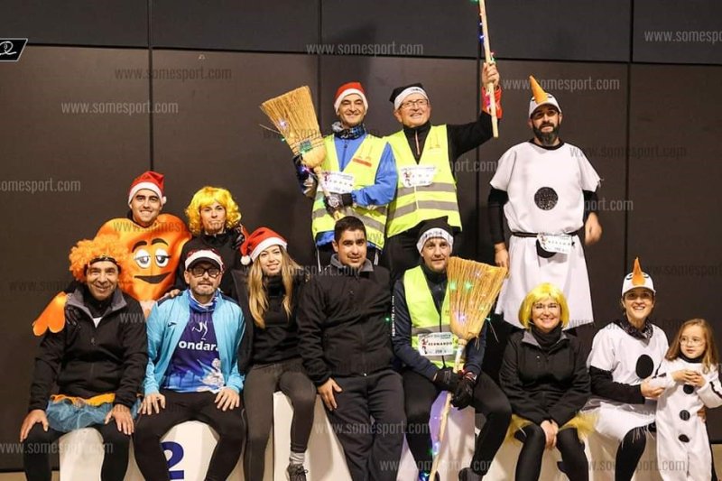 La penya Calabruixa s’adjudica el guardó a la millor disfressa d’una San Silvestre d’Ondara amb 504 participants La penya Calabruixa s’adjudica el guardó a la millor disfressa d’una San Silvestre d’Ondara amb 504 participants