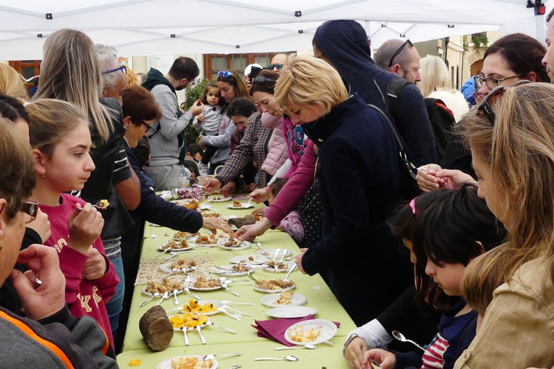 El Feslalí premia el dolç d’ametla més saborós i la millor presentació El Feslalí premia el dolç d’ametla més saborós i la millor presentació