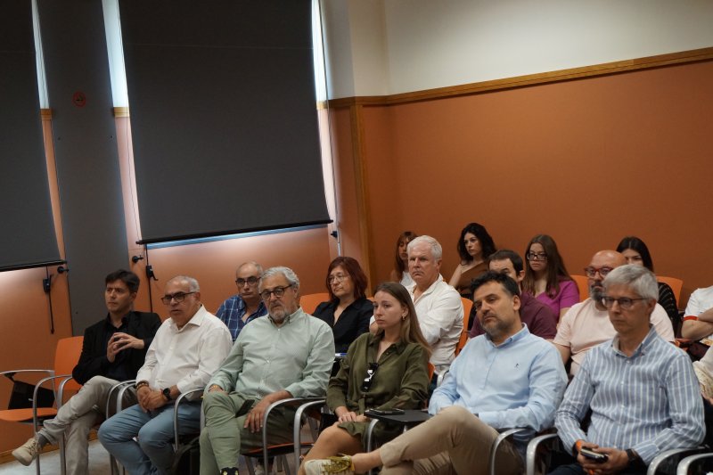 Forum Arrels 2024 analiza las sinergías entre la prensa de proximidad y las redes sociales Forum Arrels 2024 analiza las sinergías entre la prensa de proximidad y las redes sociales