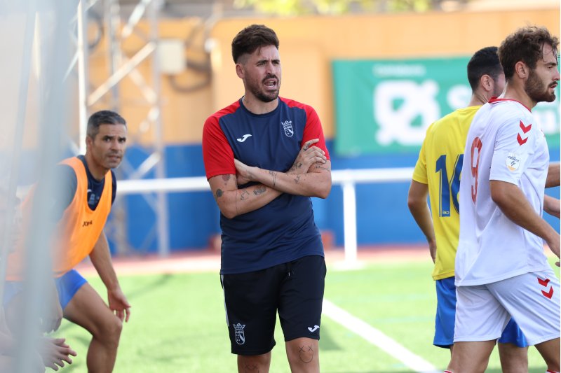 Lliga Comunitat: El Dénia destituye a Vidal López Lliga Comunitat: El Dénia destituye a Vidal López