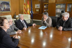 El doctor Vicente Ariño cede su biblioteca científica al Ayuntamiento de Xàbia