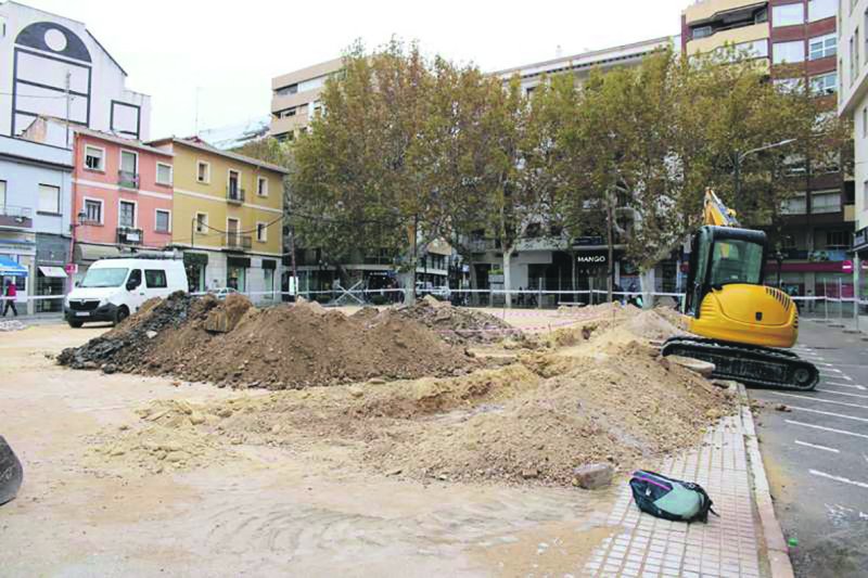 La concejala de Territorio confía en que no haya contratiempos en las obras del solar del antiguo ambulatorio  La concejala de Territorio confía en que no haya contratiempos en las obras del solar del antiguo ambulatorio
