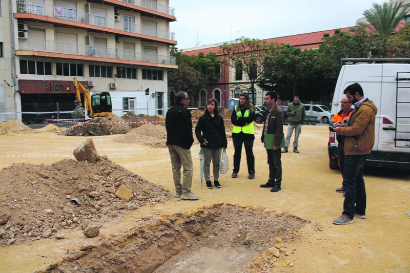 La concejala de Territorio confía en que no haya contratiempos en las obras del solar del antiguo ambulatorio  La concejala de Territorio confía en que no haya contratiempos en las obras del solar del antiguo ambulatorio