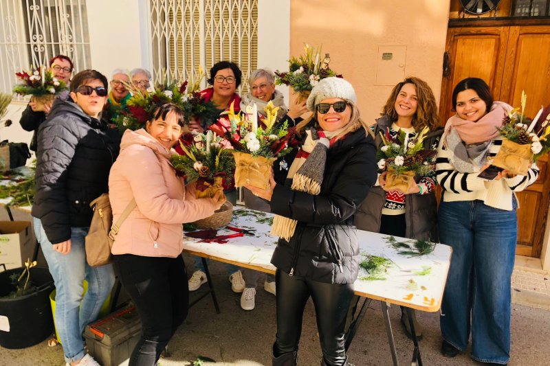 El Ràfol d’Almunia rep el nadal amb tallers d’artesania i dolços El Ràfol d’Almunia rep el nadal amb tallers d’artesania i dolços