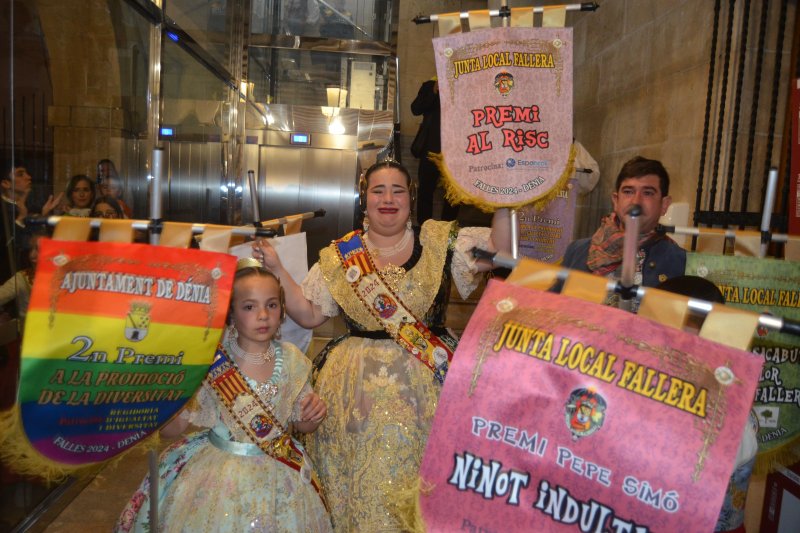 Centro vuelve a hacer doblete en la Sección Especial de las Fallas de Dénia  Centro vuelve a hacer doblete en la Sección Especial de las Fallas de Dénia