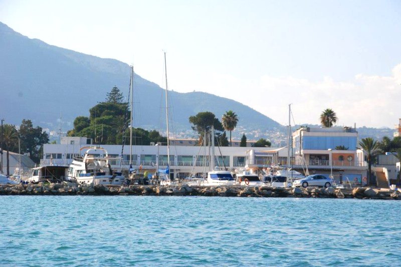 El Real Club Náutico de Dénia denuncia a un técnico de Puertos por prevaricación El Real Club Náutico de Dénia denuncia a un técnico de Puertos por prevaricación