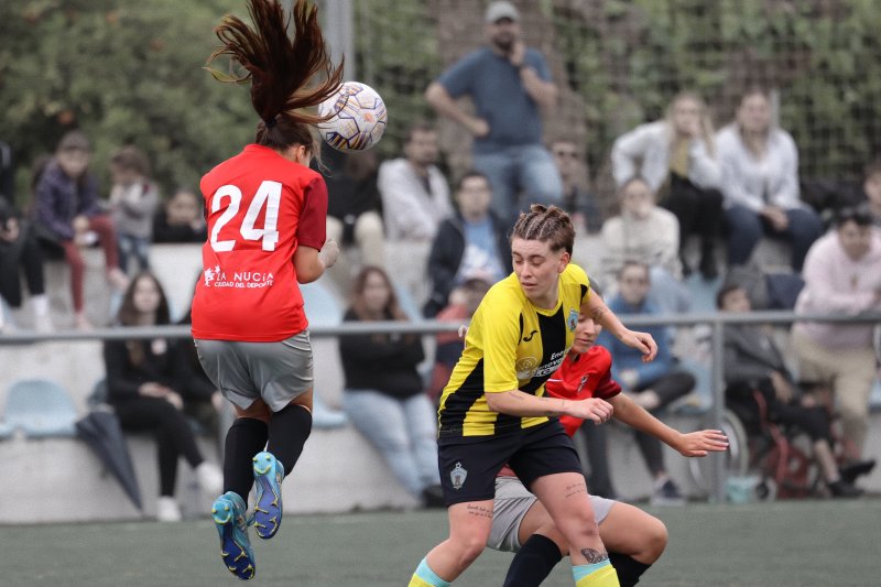 Futbol Valenta: La Nucia B agua la fiesta por el título de campeonas al Ondarense (2-3) Futbol Valenta: La Nucia B agua la fiesta por el título de campeonas al Ondarense (2-3)