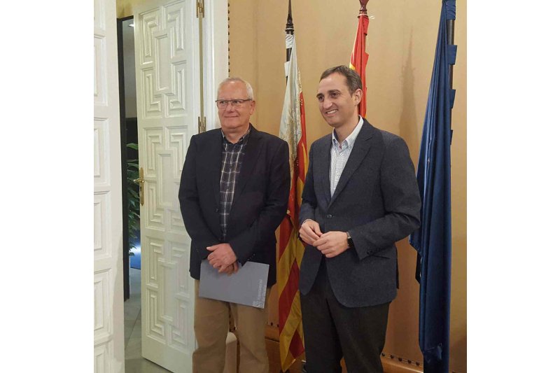 Dénia solicita a la Diputación de Alicante una subvención para asfaltar parte del Camà del Cementeri Dénia solicita a la Diputación de Alicante una subvención para asfaltar parte del Camà del Cementeri