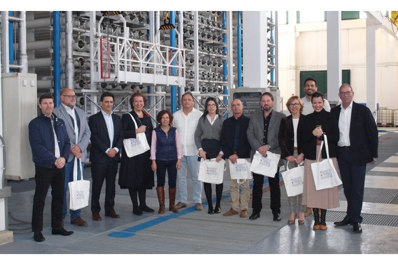 Amjasa recibe una donación de un millón de litros de agua de la huella hídrica del festival Raimat Arts Festival Amjasa recibe una donación de un millón de litros de agua de la huella hídrica del festival Raimat Arts Festival