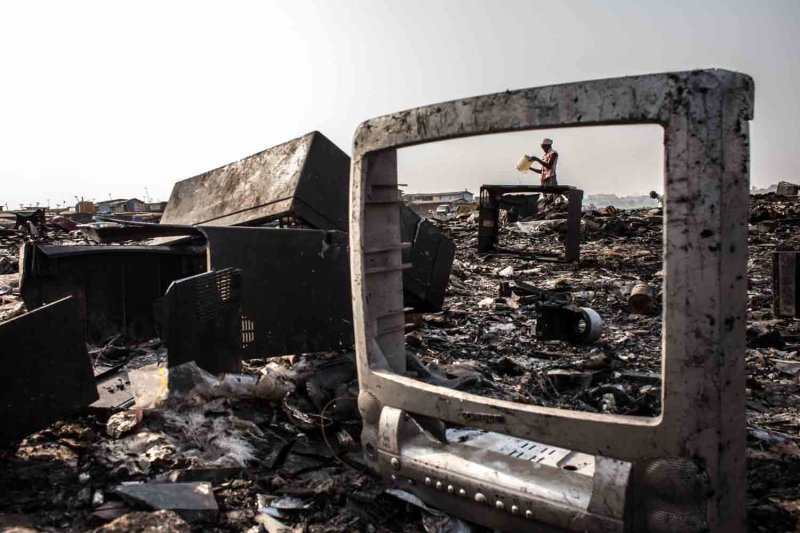 El Festival de Fotografía Ojos Rojos llega al Hospital de Dénia El Festival de Fotografía Ojos Rojos llega al Hospital de Dénia