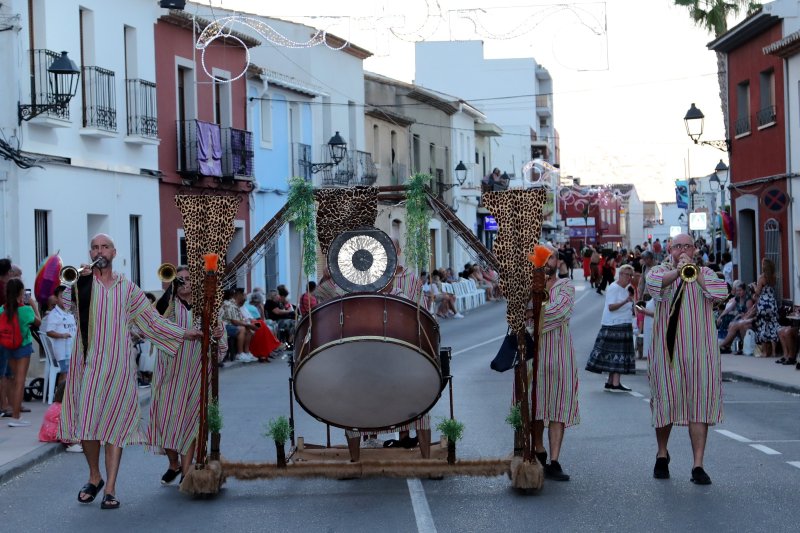 L’Alberca agafa la capitania dels moros i cristians d’Els Poblets amb una marxa dedicada L’Alberca agafa la capitania dels moros i cristians d’Els Poblets amb una marxa dedicada