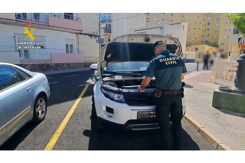 Detenido un hombre que robaba coches de alta gama en Madrid y los llevaba a Calp  Detenido un hombre que robaba coches de alta gama en Madrid y los llevaba a Calp
