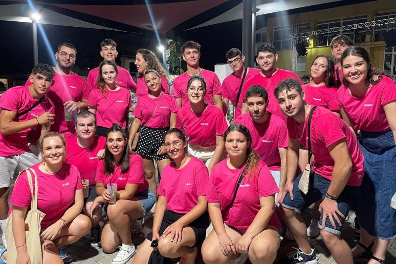 La Comissió de Festes 2024 assumirà la part gastronòmica de la fira de Comerç i Associacions de Benidoleig el proper diumenge La Comissió de Festes 2024 assumirà la part gastronòmica de la fira de Comerç i Associacions de Benidoleig el proper diumenge