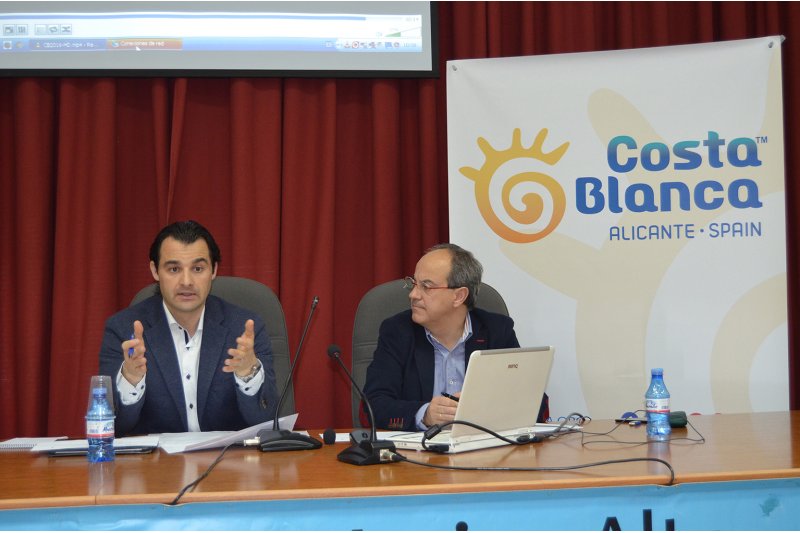 El diputado de Promoción Turística presenta el Plan de Ayudas Costa Blanca El diputado de Promoción Turística presenta el Plan de Ayudas Costa Blanca