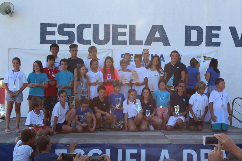 El Club Náutico de Jávea logra cinco primeros puestos en el trofeo Rodolfo Tomás de Optimist y Vela Ligera El Club Náutico de Jávea logra cinco primeros puestos en el trofeo Rodolfo Tomás de Optimist y Vela Ligera
