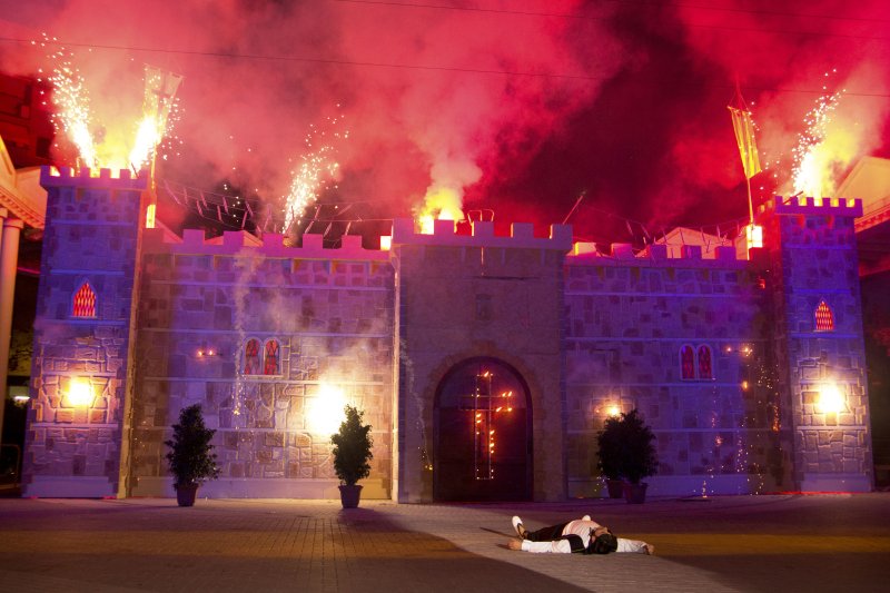 Los Moros i Cristians toman las calles de Calp con las fiestas del Cristo del Sudor Los Moros i Cristians toman las calles de Calp con las fiestas del Cristo del Sudor