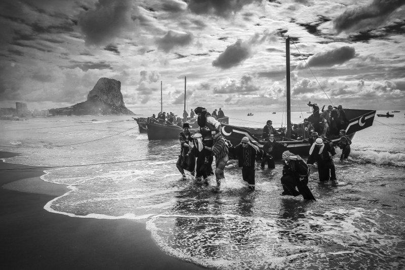Los Moros i Cristians toman las calles de Calp con las fiestas del Cristo del Sudor Los Moros i Cristians toman las calles de Calp con las fiestas del Cristo del Sudor