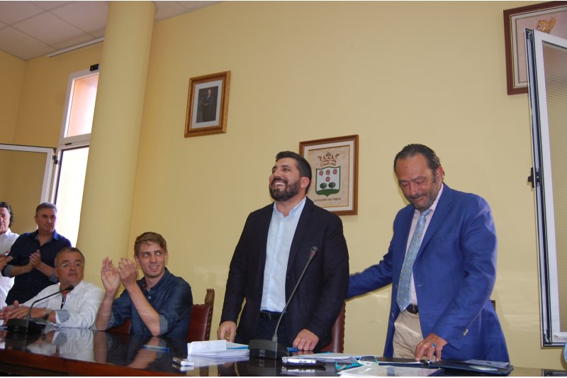 Basili Salort (Compromís) accedeix a l’alcaldia del Verger amb un discurs que reivindica l’autonomia municipal Basili Salort (Compromís) accedeix a l’alcaldia del Verger amb un discurs que reivindica l’autonomia municipal
