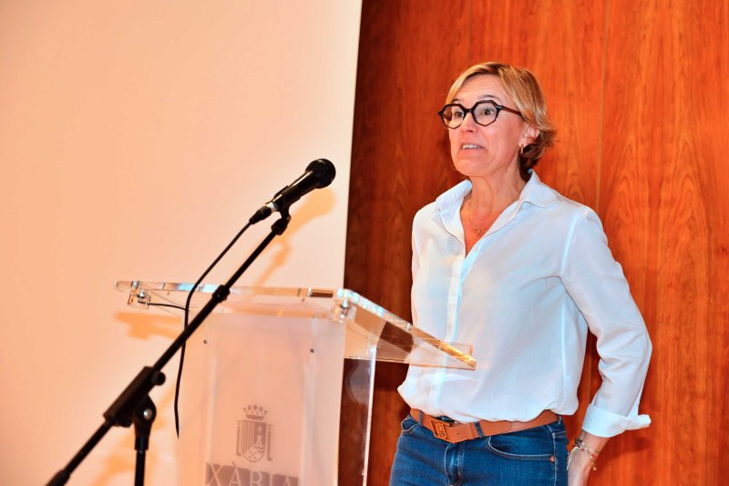 La primera Gala del Comerç de Xàbia reconoce a cuatro establecimientos y pone en valor las compras de proximidad La primera Gala del Comerç de Xàbia reconoce a cuatro establecimientos y pone en valor las compras de proximidad