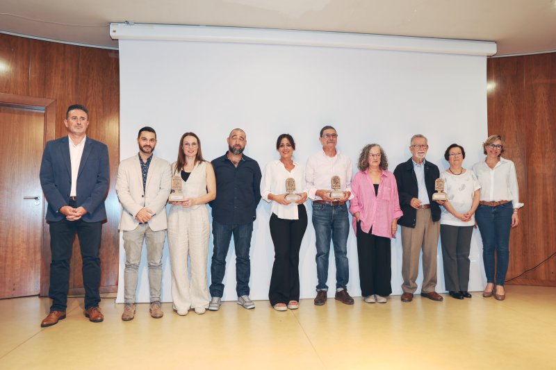 La primera Gala del Comerç de Xàbia reconoce a cuatro establecimientos y pone en valor las compras de proximidad La primera Gala del Comerç de Xàbia reconoce a cuatro establecimientos y pone en valor las compras de proximidad