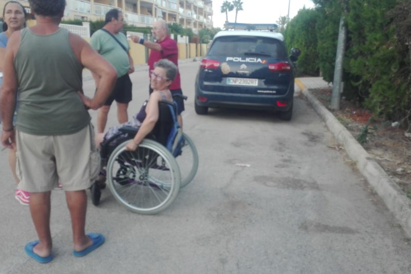 Hallan el cadáver de un hombre de 61 años en una urbanización de Les Marines  Hallan el cadáver de un hombre de 61 años en una urbanización de Les Marines