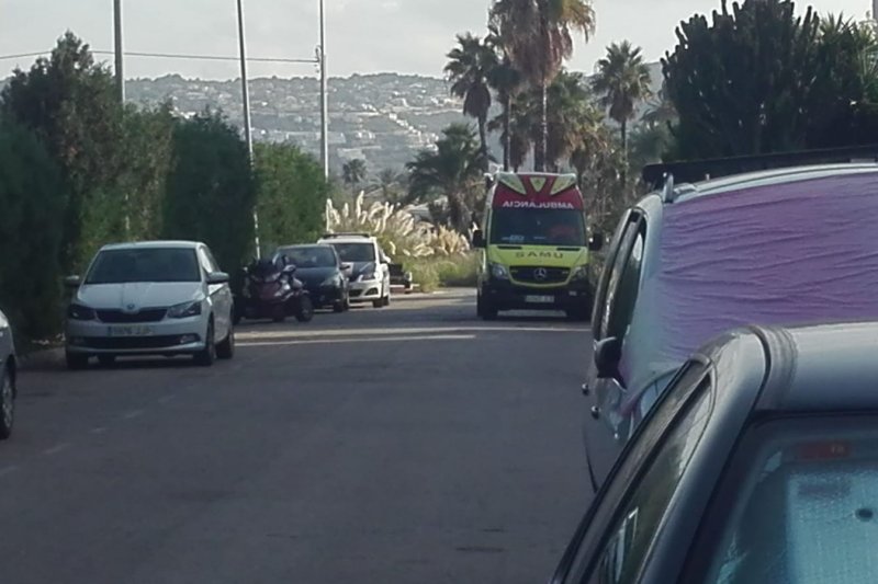 Hallan el cadáver de un hombre de 61 años en una urbanización de Les Marines  Hallan el cadáver de un hombre de 61 años en una urbanización de Les Marines