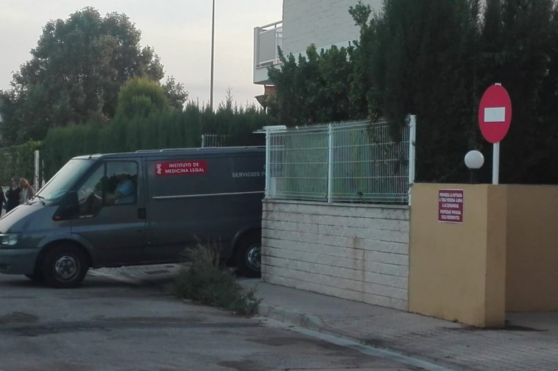 Hallan el cadáver de un hombre de 61 años en una urbanización de Les Marines  Hallan el cadáver de un hombre de 61 años en una urbanización de Les Marines