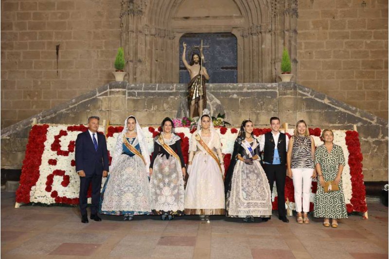 Segon dia de l’ofrena a Sant Joan a Xàbia: torn per a la Retornà 2022, quintes d’aniversaris i penyes Segon dia de l’ofrena a Sant Joan a Xàbia: torn per a la Retornà 2022, quintes d’aniversaris i penyes