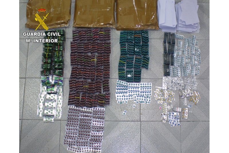 La Guardia Civil incauta 25.600 comprimidos falsos de viagra que iban a ser entregados en Calp La Guardia Civil incauta 25.600 comprimidos falsos de viagra que iban a ser entregados en Calp