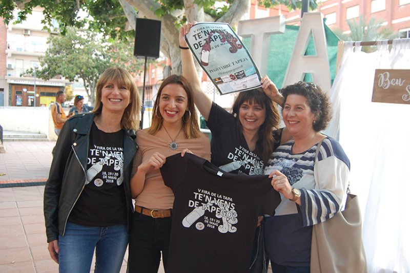 El Moss guanya el premi a la tapa d’innovació i Zorrilla a la de presentació de la fira Te’n vens de taPego El Moss guanya el premi a la tapa d’innovació i Zorrilla a la de presentació de la fira Te’n vens de taPego