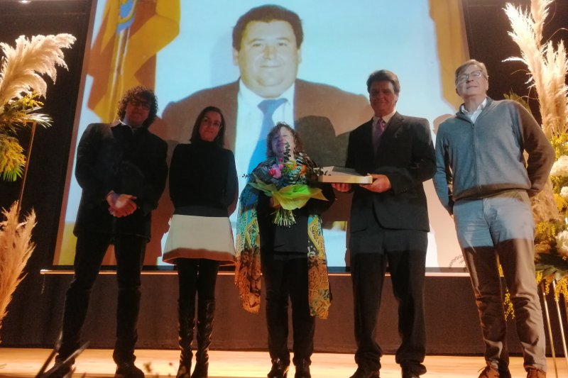 Benidoleig homenajea los treinta y un años de Inmaculada Mahiques al frente de la secretaría municipal con motivo de su jubilación Benidoleig homenajea los treinta y un años de Inmaculada Mahiques al frente de la secretaría municipal con motivo de su jubilación