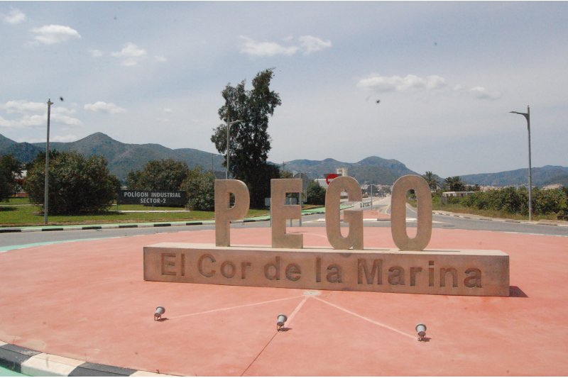 El Ayuntamiento de Pego destina más de 70.000 euros para ayudar a las empresas locales a minimizar el impacto del Covid El Ayuntamiento de Pego destina más de 70.000 euros para ayudar a las empresas locales a minimizar el impacto del Covid