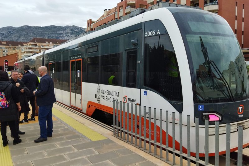 El tramo Dénia-Gata de Gorgos de la Línea 9 del TRAM d'Alacant se pone en servicio este lunes  El tramo Dénia-Gata de Gorgos de la Línea 9 del TRAM d'Alacant se pone en servicio este lunes