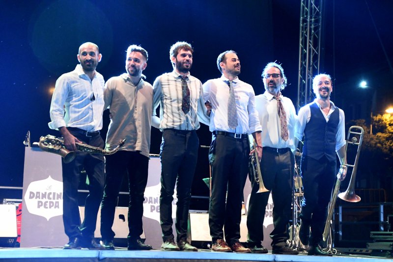 En torno de 7.000 personas pasan por las tres actuaciones del festival Xàbia Jazz En torno de 7.000 personas pasan por las tres actuaciones del festival Xàbia Jazz