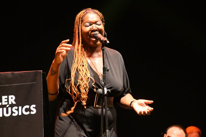 En torno de 7.000 personas pasan por las tres actuaciones del festival Xàbia Jazz En torno de 7.000 personas pasan por las tres actuaciones del festival Xàbia Jazz