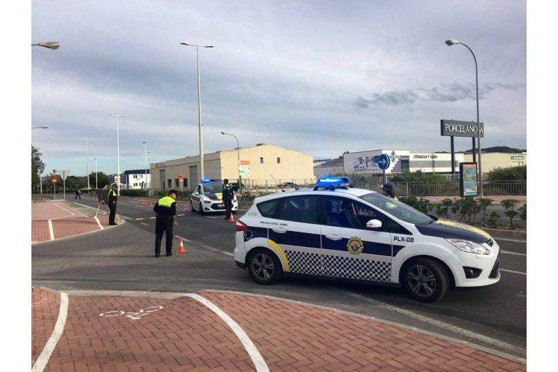 La PolicÃa Local de Xàbia refuerza los controles de alcoholemia y drogas La PolicÃa Local de Xàbia refuerza los controles de alcoholemia y drogas