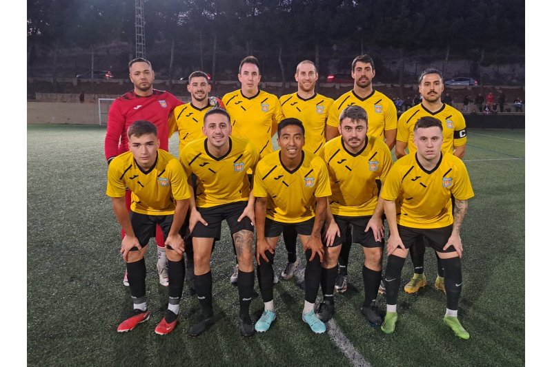 Tercera FFCV: Pinchazo del Dénia B que cede el liderato, y goleada del Benitatxell que se engancha a la cabeza Tercera FFCV: Pinchazo del Dénia B que cede el liderato, y goleada del Benitatxell que se engancha a la cabeza