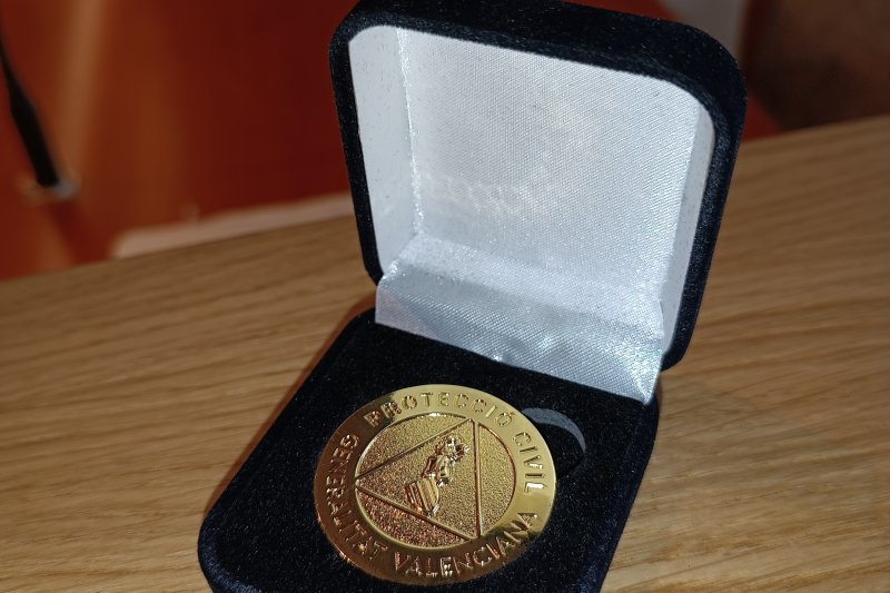 Acció Urgent, la Policía Local y Radio Pego reciben la medalla de Protección Civil de la Generalitat Valenciana Acció Urgent, la Policía Local y Radio Pego reciben la medalla de Protección Civil de la Generalitat Valenciana