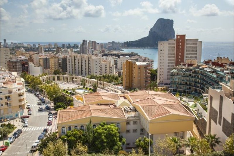 Calp prepara un plan de empleo dotado con un millón de euros Calp prepara un plan de empleo dotado con un millón de euros