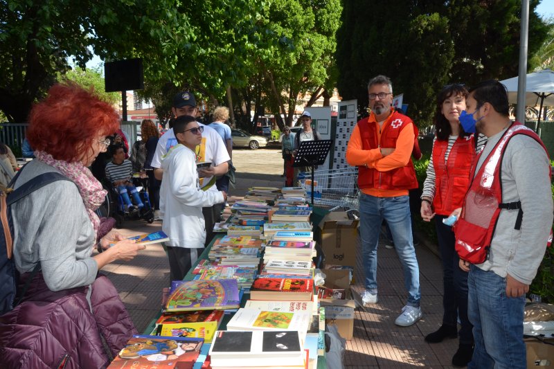 Lecturas solidarias: La campaña 1 libro x 1 kilo de la UNED cumple diez años Lecturas solidarias: La campaña 1 libro x 1 kilo de la UNED cumple diez años