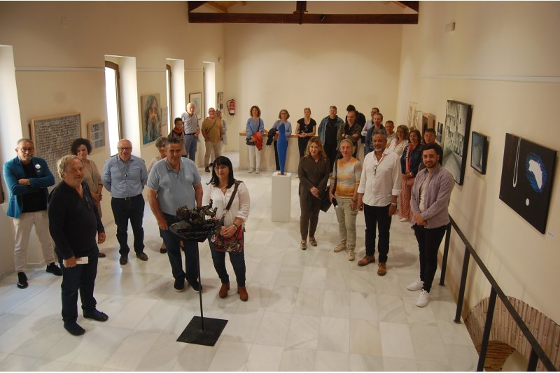 Diecisiete artistas protagonizan una exposición sobre los derechos humanos en la Torre de los Duques de Medinaceli de El Verger Diecisiete artistas protagonizan una exposición sobre los derechos humanos en la Torre de los Duques de Medinaceli de El Verger