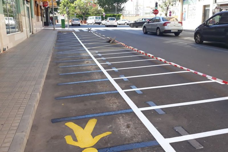 Continúan los trabajos de adaptación de las calles de Dénia a la nueva normalidad  Continúan los trabajos de adaptación de las calles de Dénia a la nueva normalidad